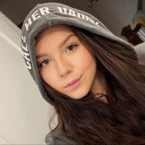 Meet your Posher, Abby